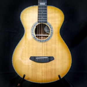 Breedlove Legacy Concertina Natural Shadow E Sitka-Cocobolo