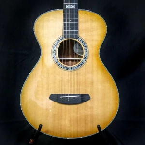 Breedlove Legacy Concertina Natural Shadow E Sitka-Cocobolo